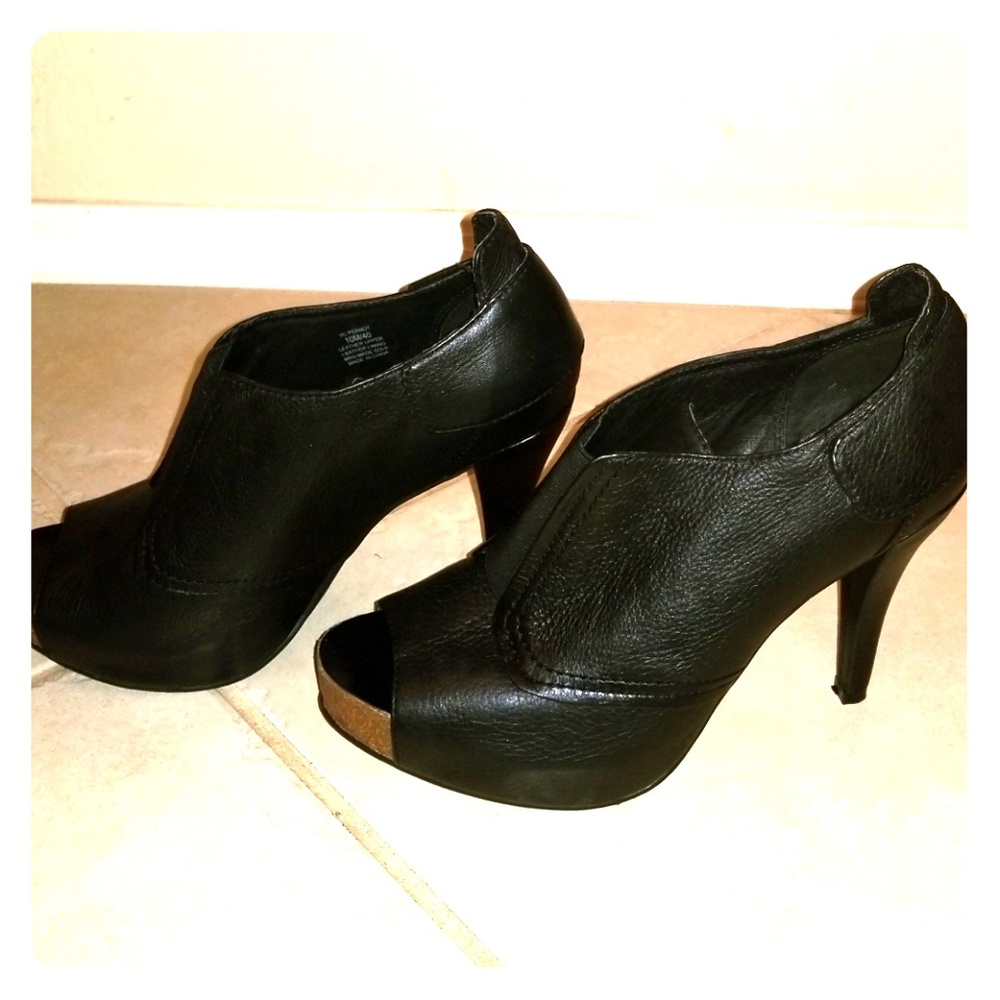 Vince Camuto "Pernot" Peep Toe Bootie